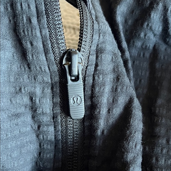 Lululemon Jacket Women’s Black Pack Light Bomber Vented Outdoor Active Zip - Picture 5 of 8